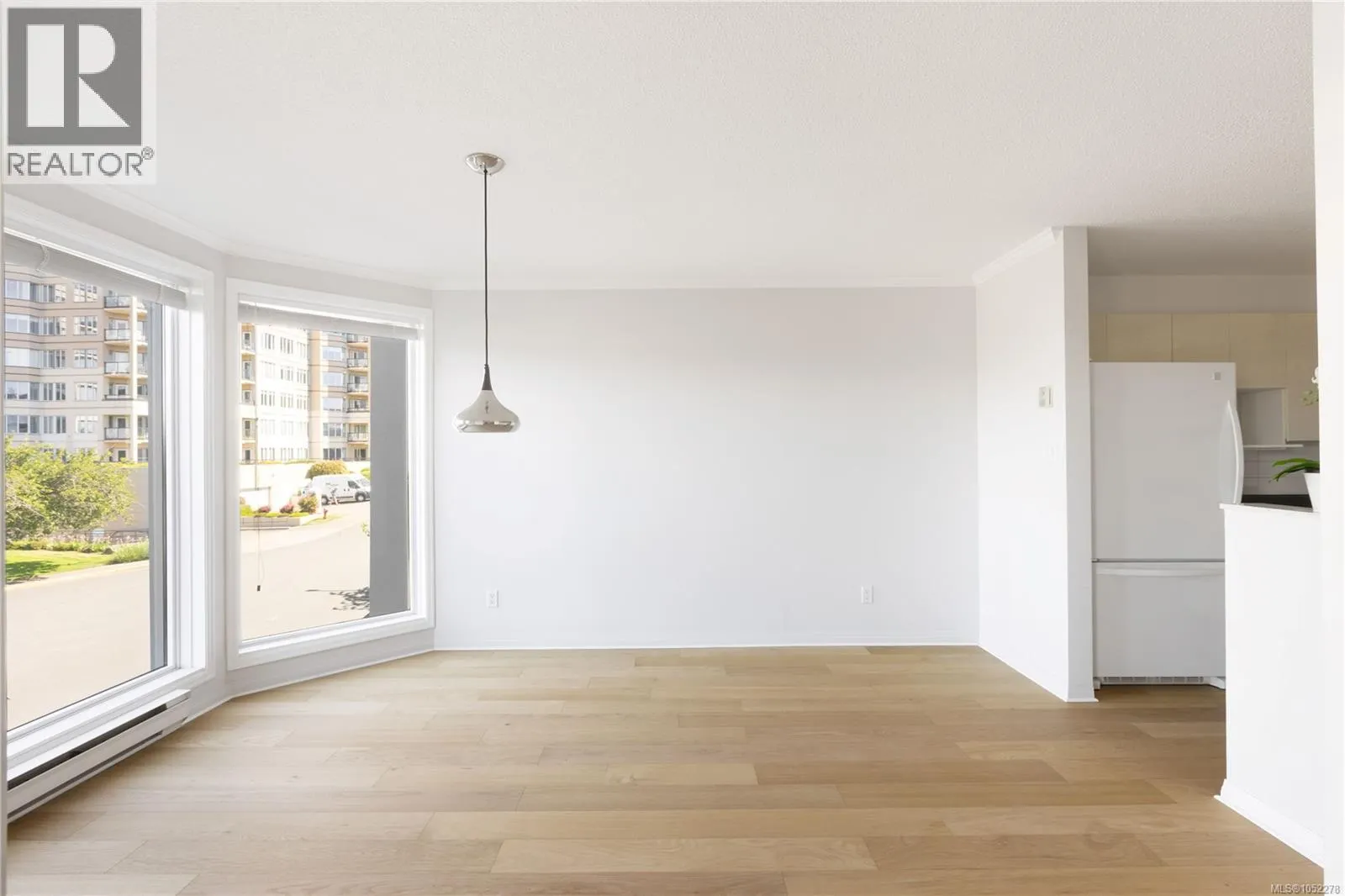 203 11 Cooperage Pl