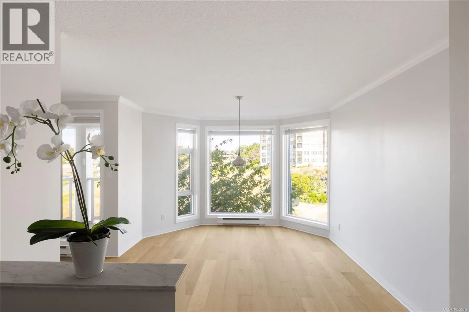 203 11 Cooperage Pl