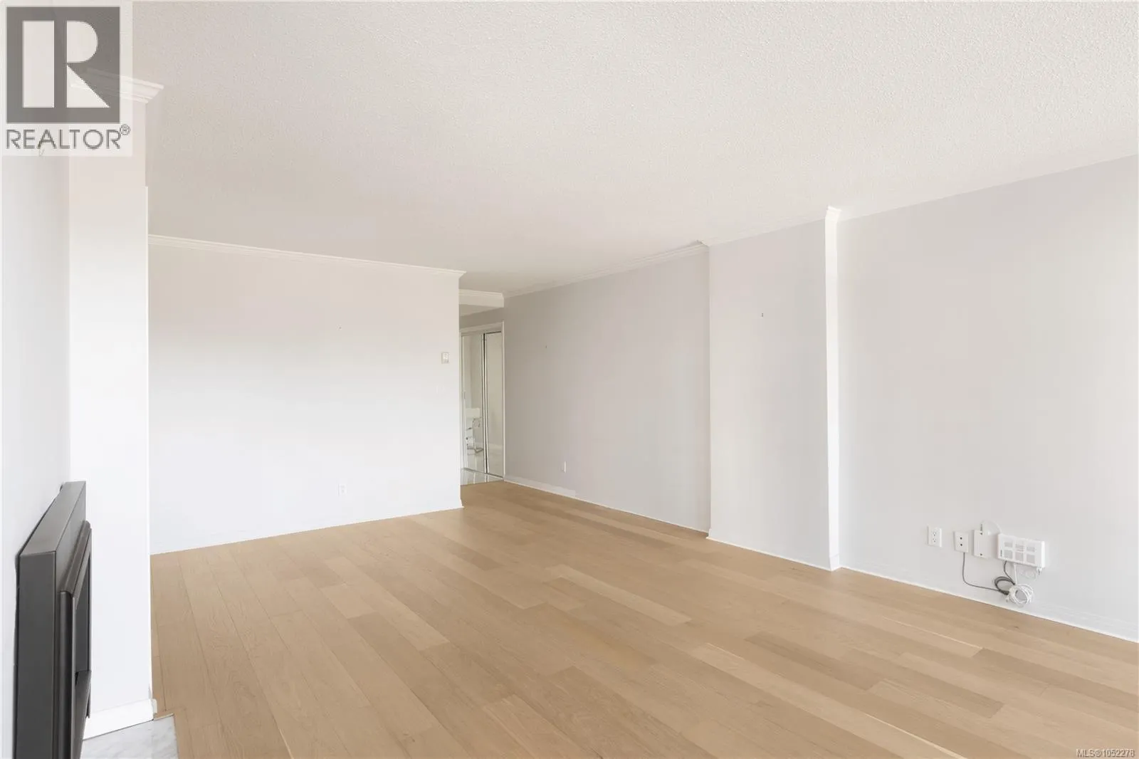 203 11 Cooperage Pl