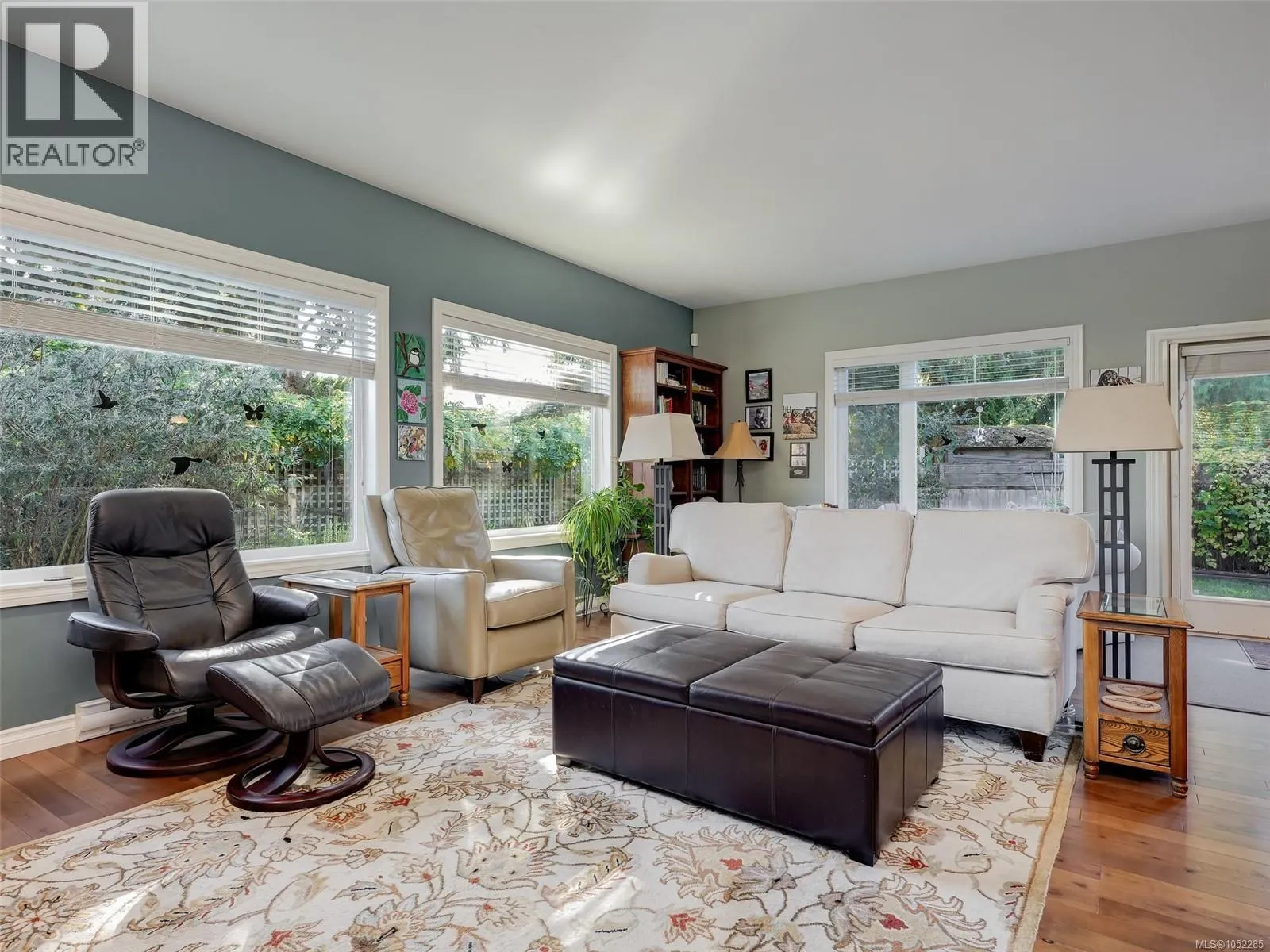 10347 Patricia Pl