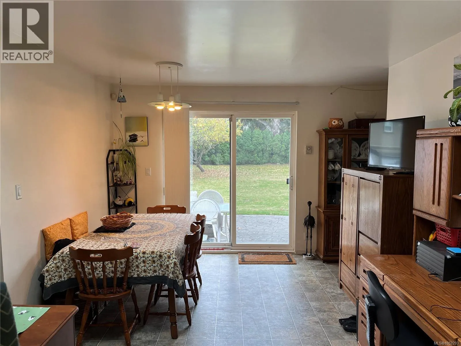 845 Old Esquimalt Rd