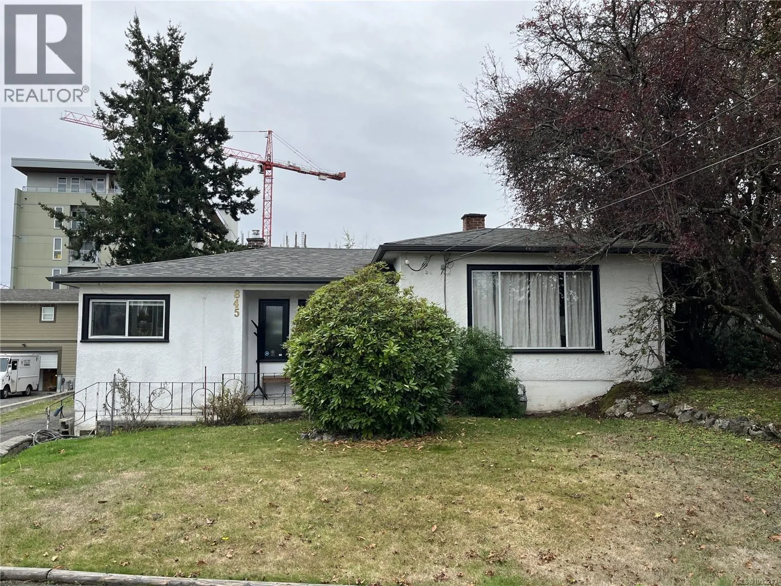 845 Old Esquimalt Rd