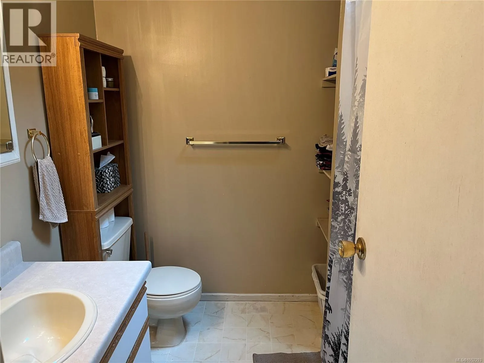 845 Old Esquimalt Rd