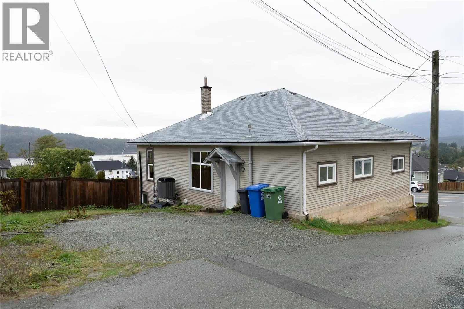3097 6th Ave