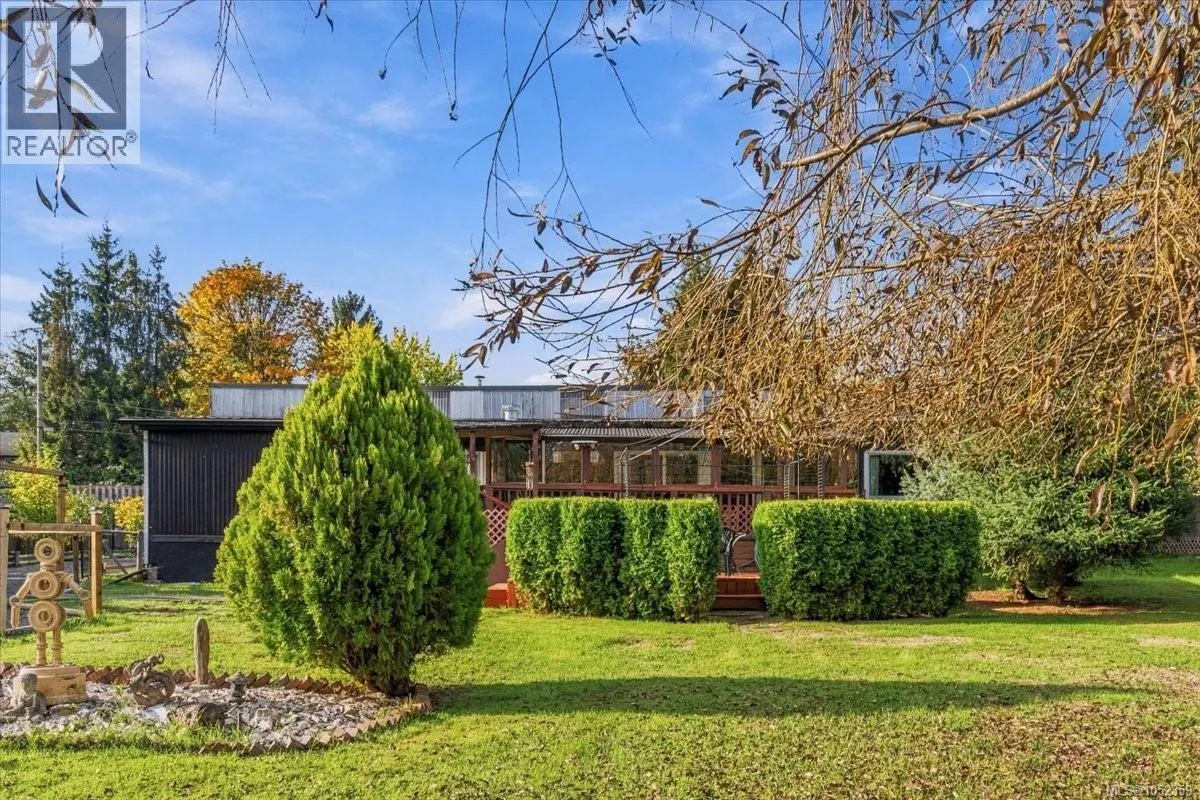 944 POPLAR Way