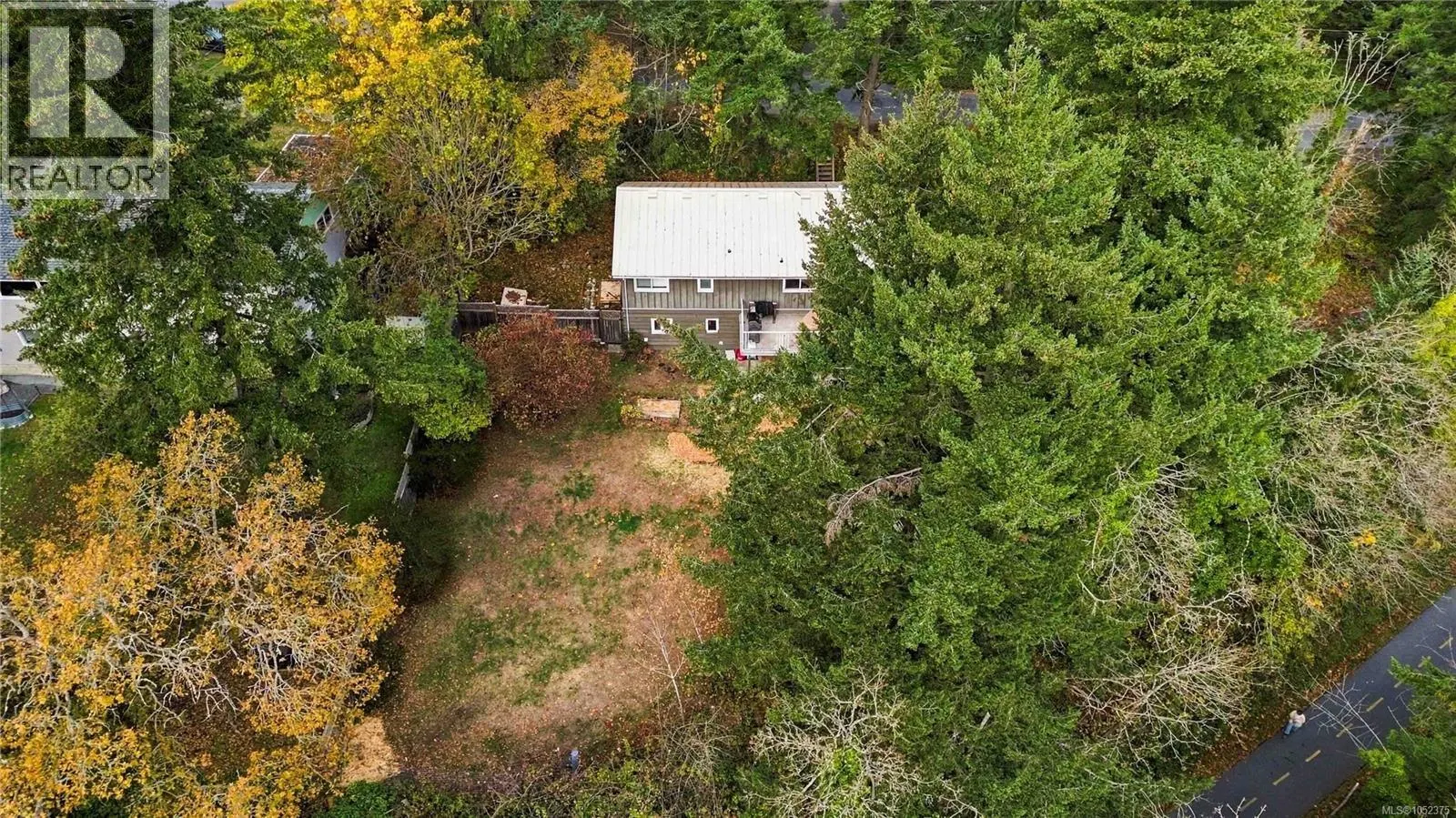 1025 Greenridge Cres