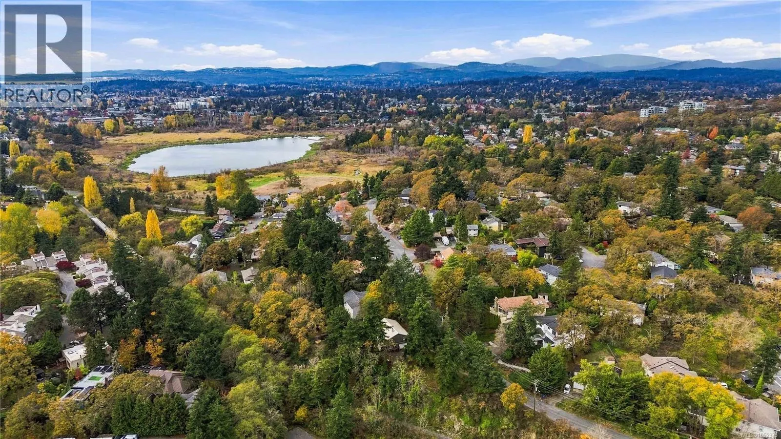 1025 Greenridge Cres