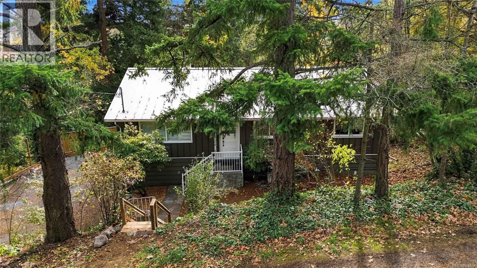 1025 Greenridge Cres