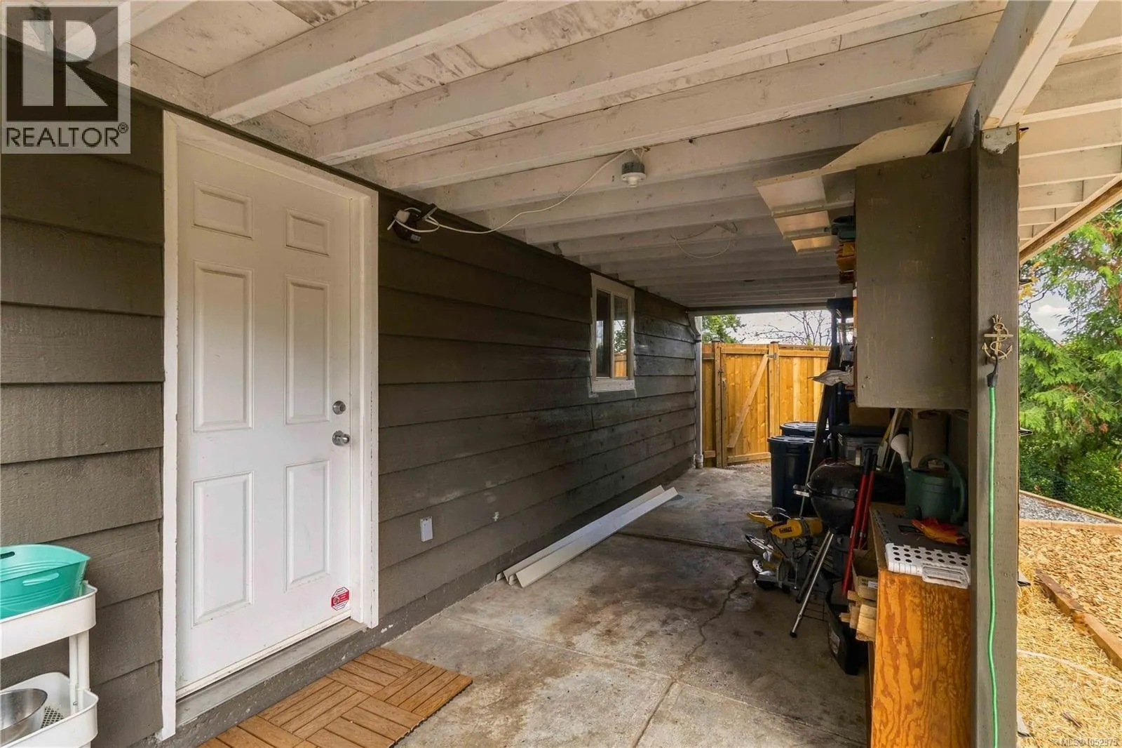 1025 Greenridge Cres