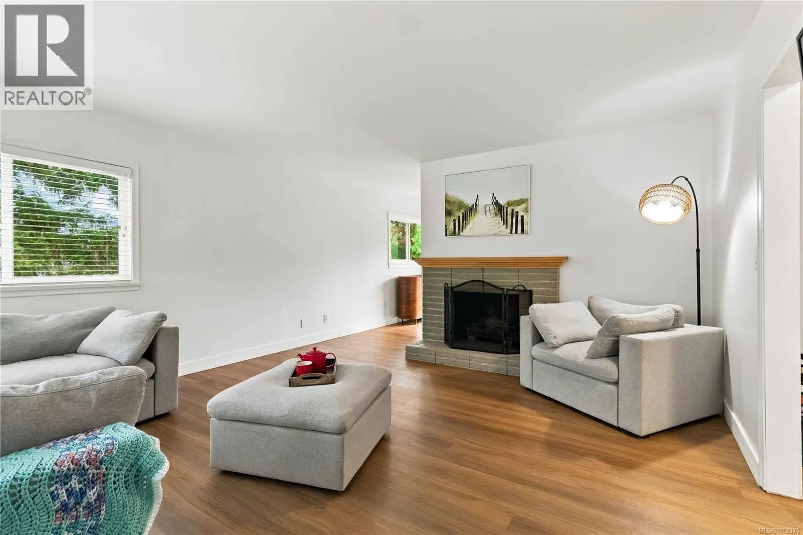 1025 Greenridge Cres