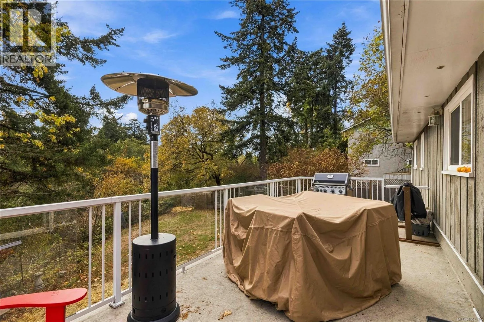 1025 Greenridge Cres