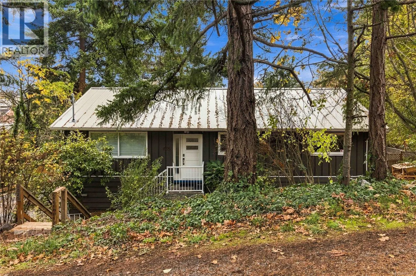 1025 Greenridge Cres