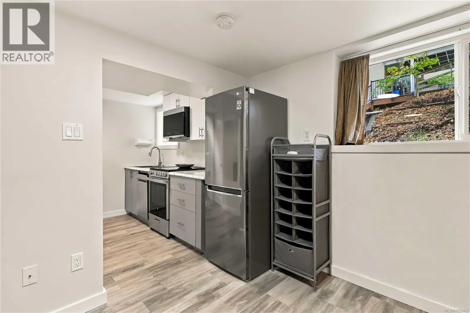 1025 Greenridge Cres