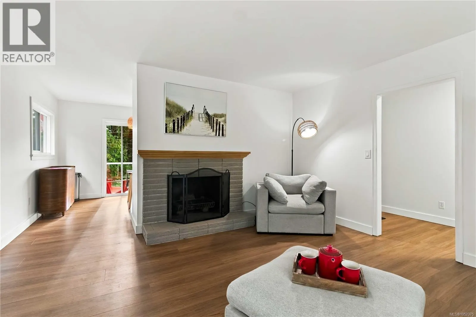 1025 Greenridge Cres