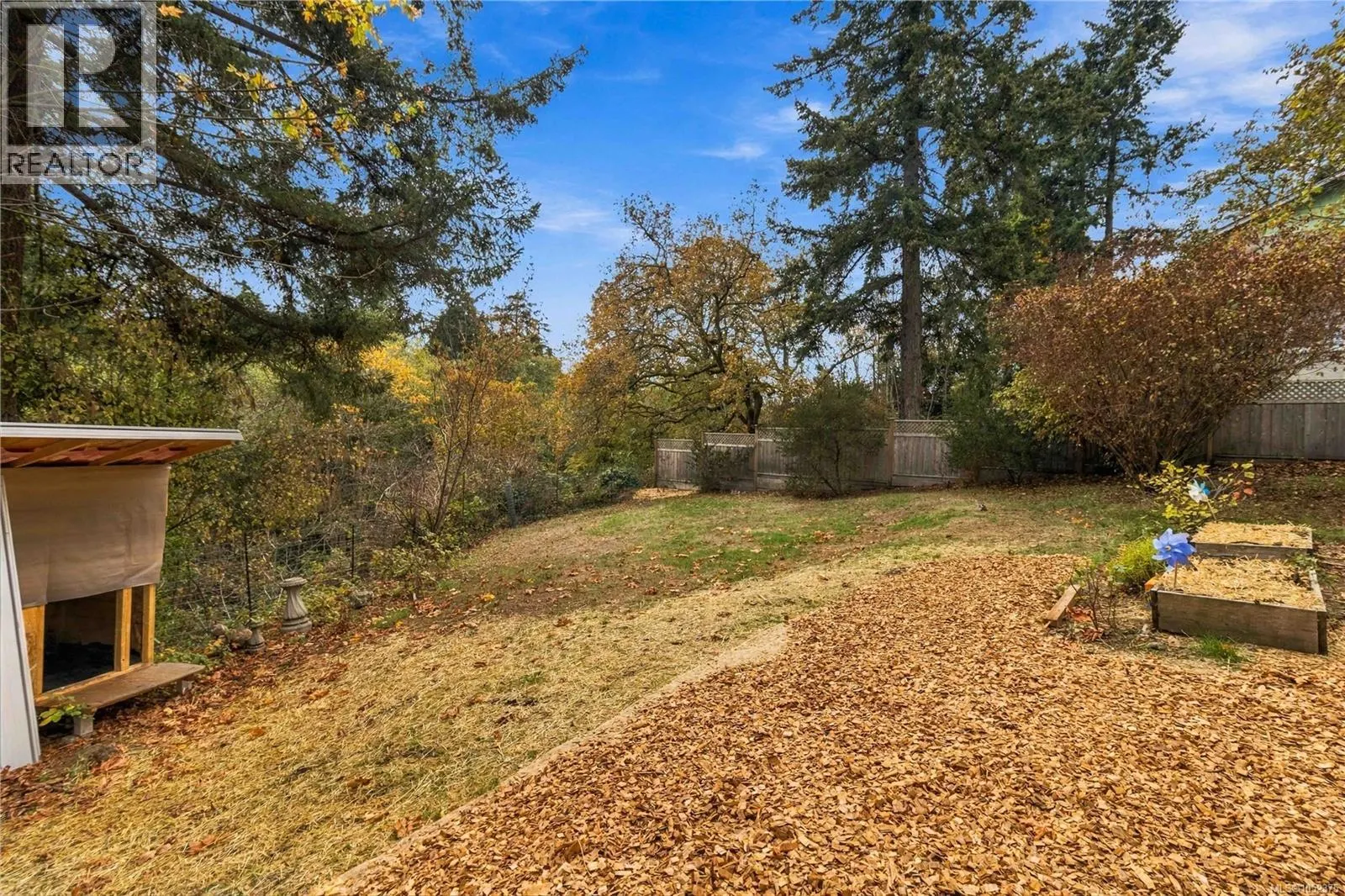 1025 Greenridge Cres