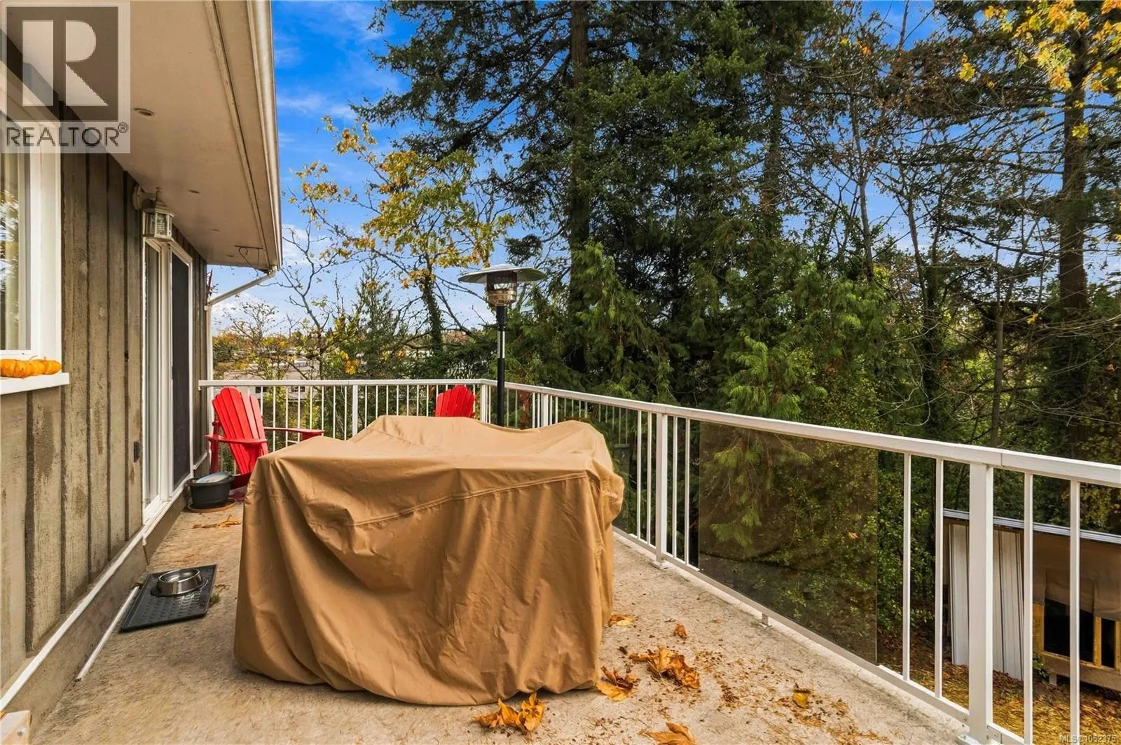 1025 Greenridge Cres