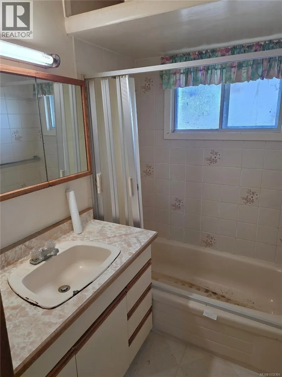 2766 Island View Rd