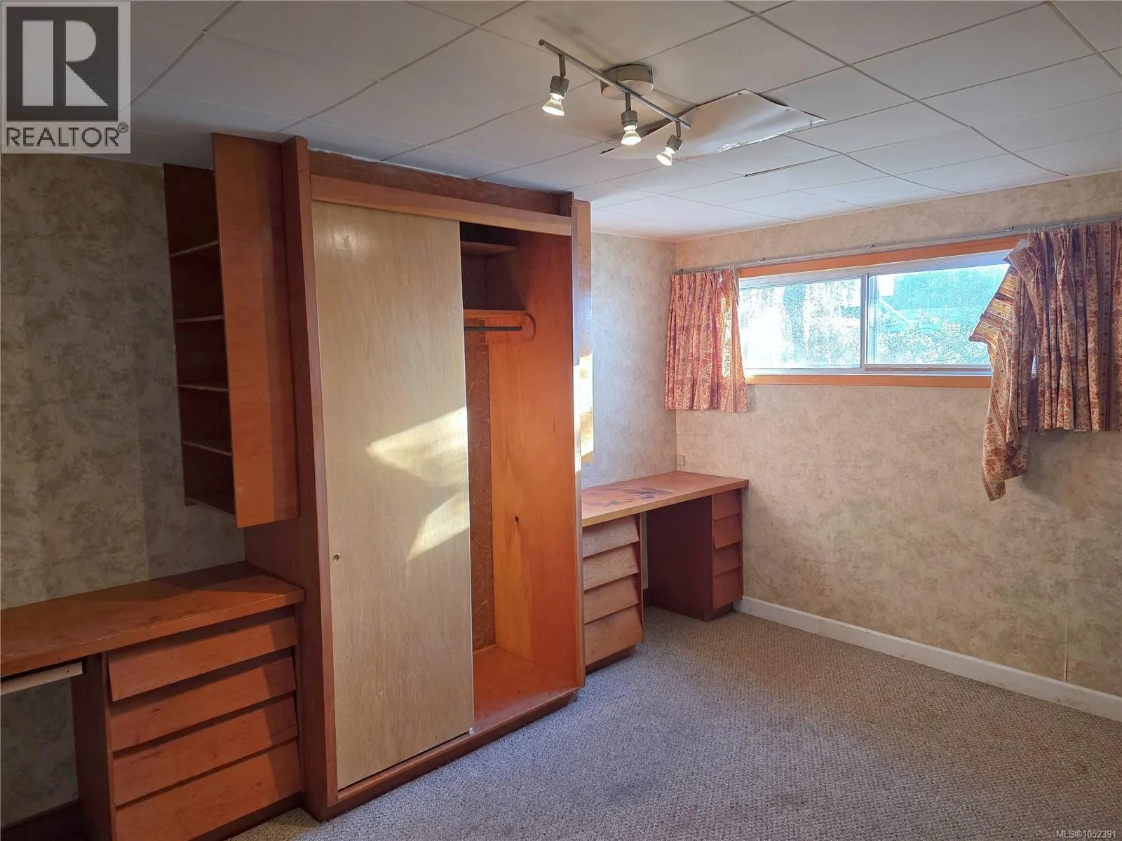 2766 Island View Rd