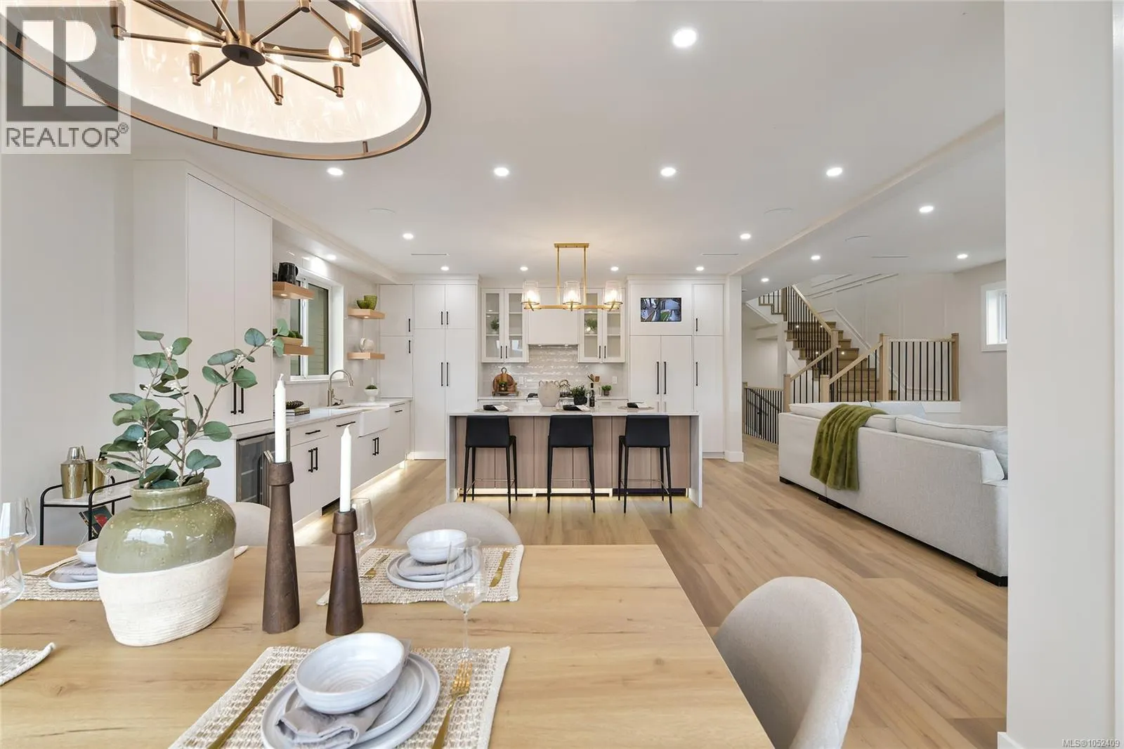 780 Plover Crt