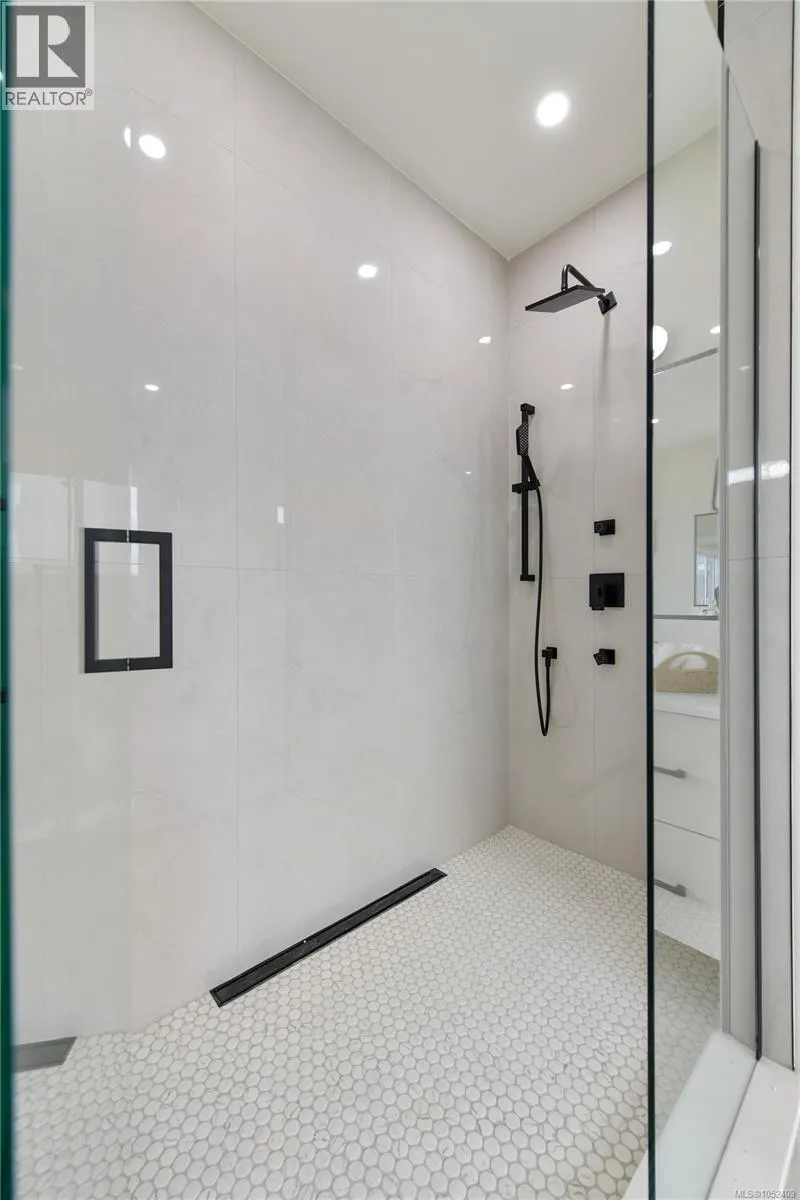 780 Plover Crt