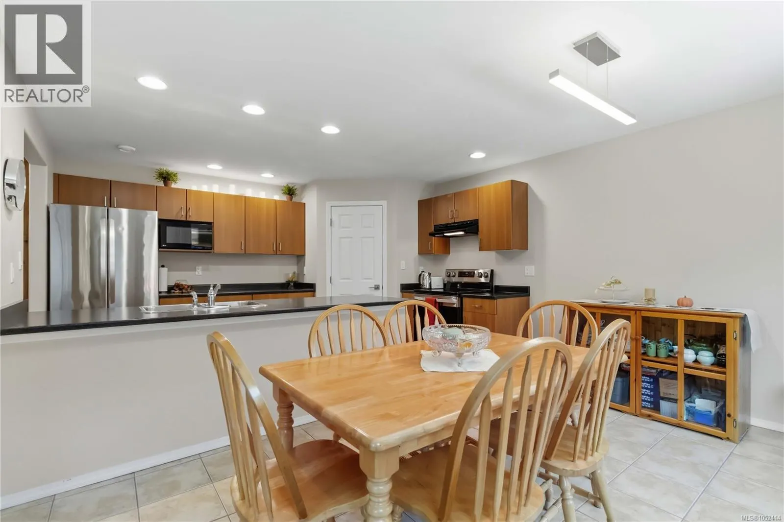 6711 Nott Pl