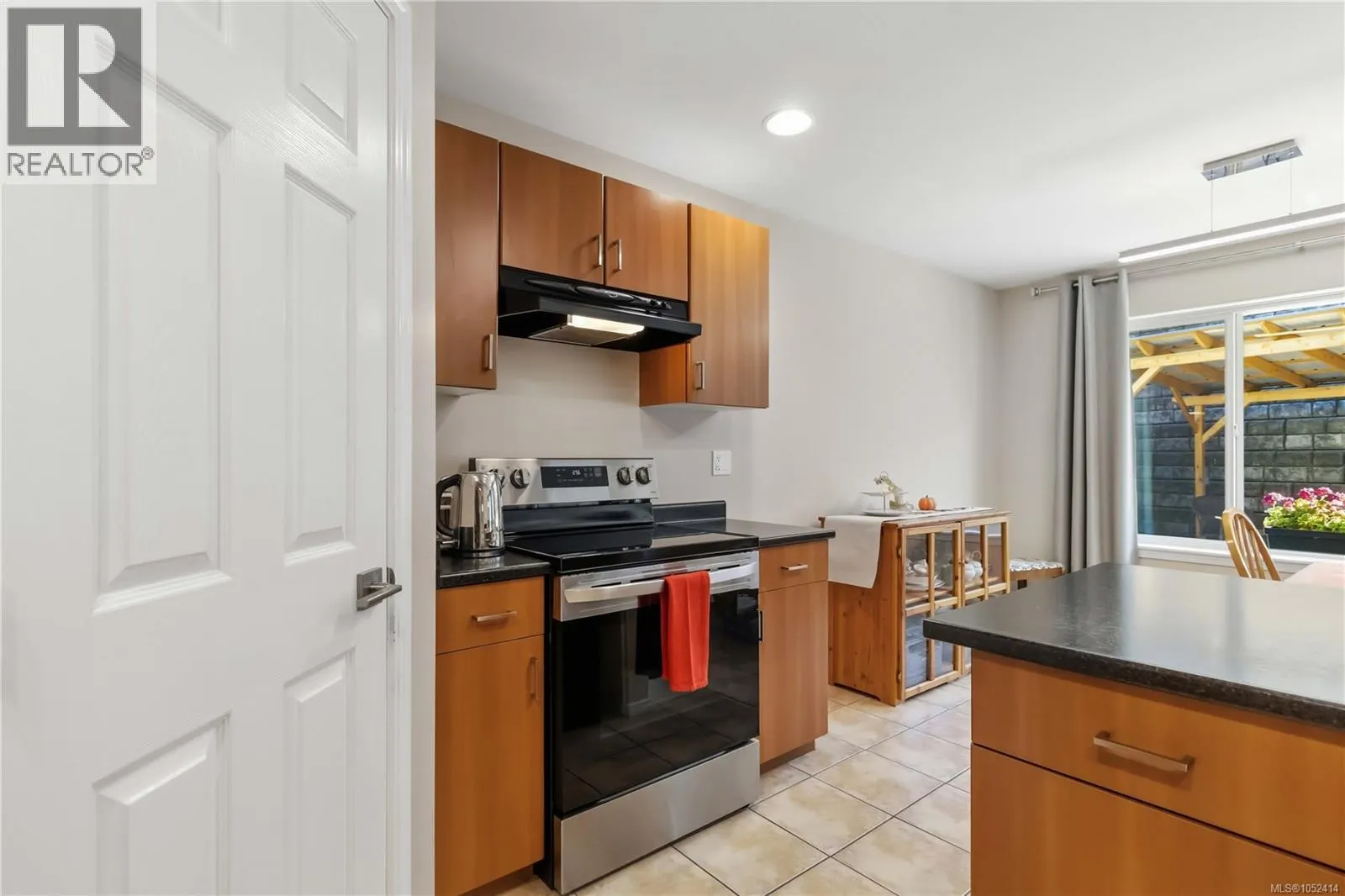 6711 Nott Pl