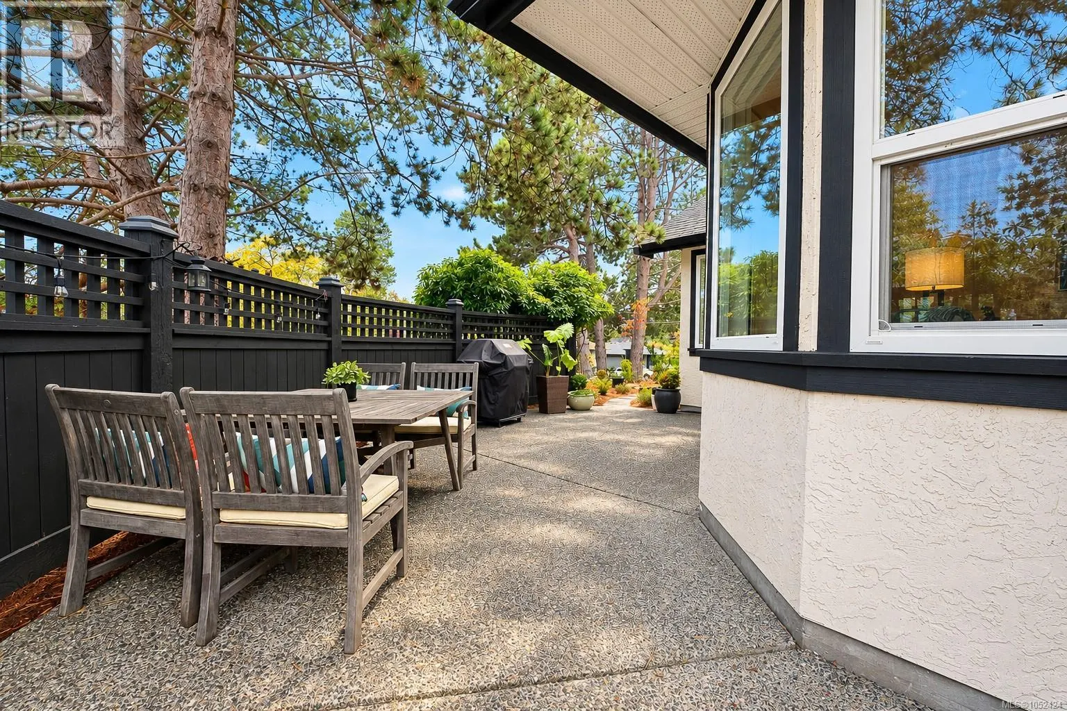 901 Foul Bay Rd