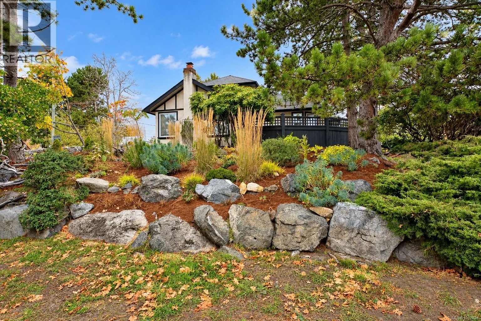901 Foul Bay Rd