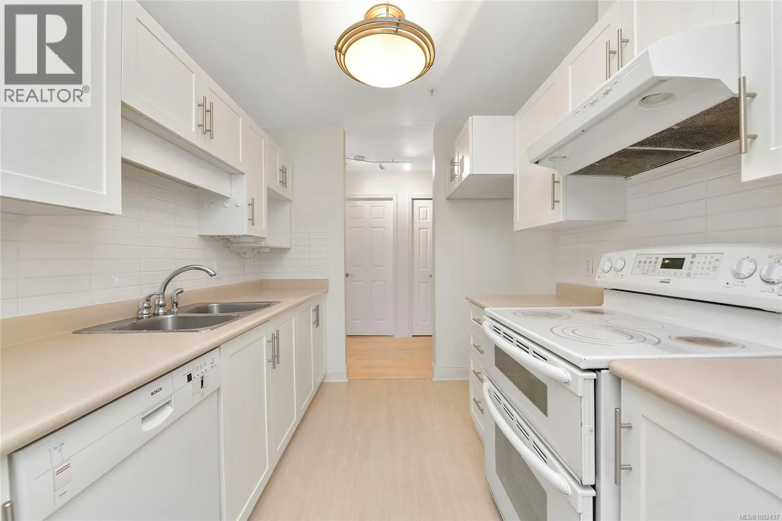 301 1694 Cedar Hill Cross Rd
