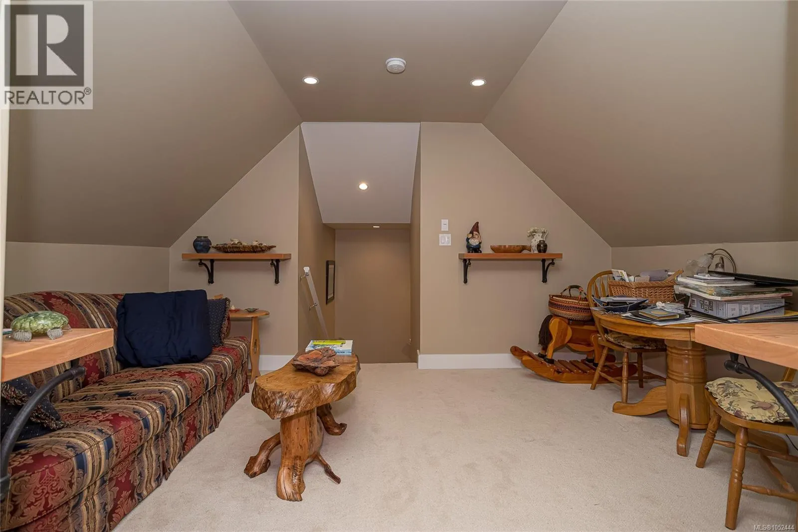3855 Creekside Dr