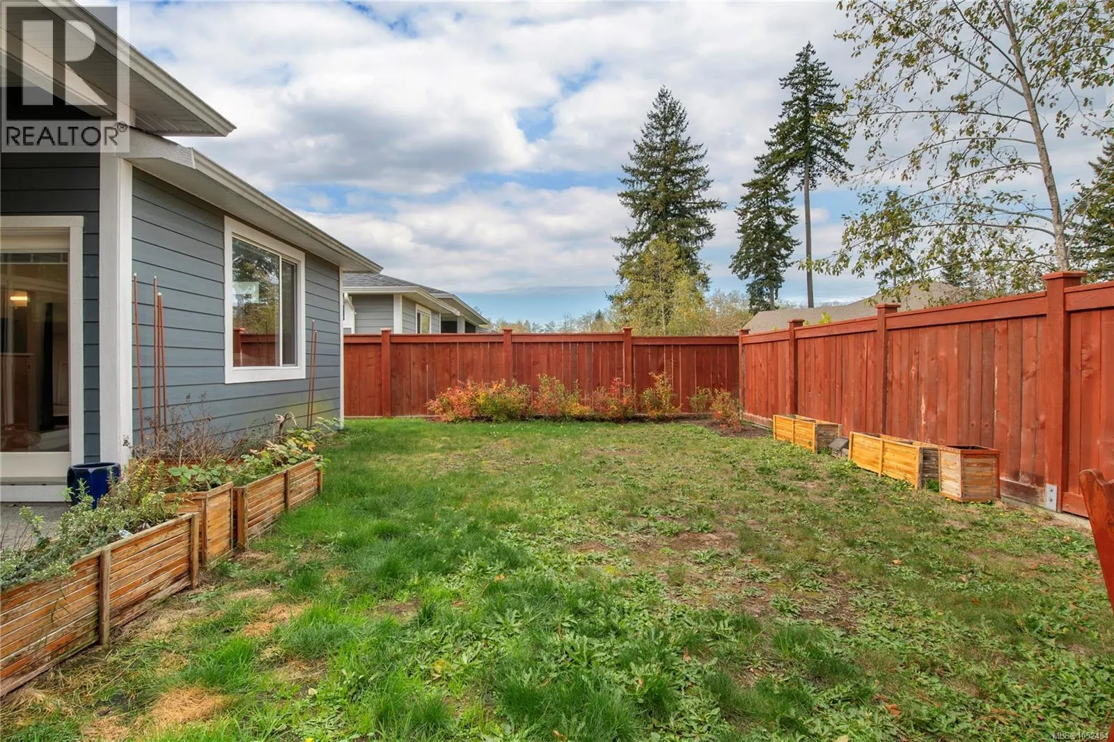 2 200 Nikola Rd