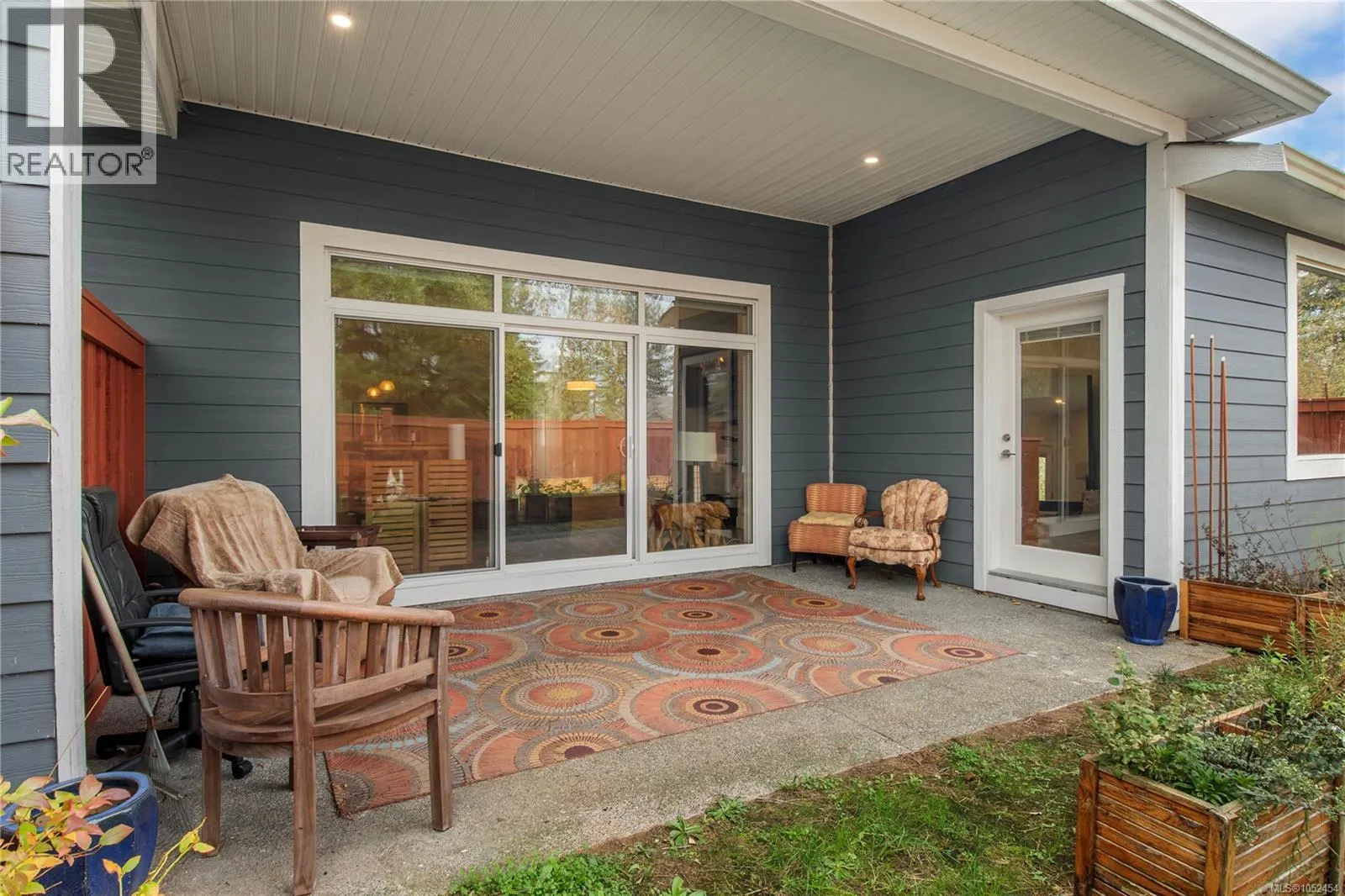 2 200 Nikola Rd