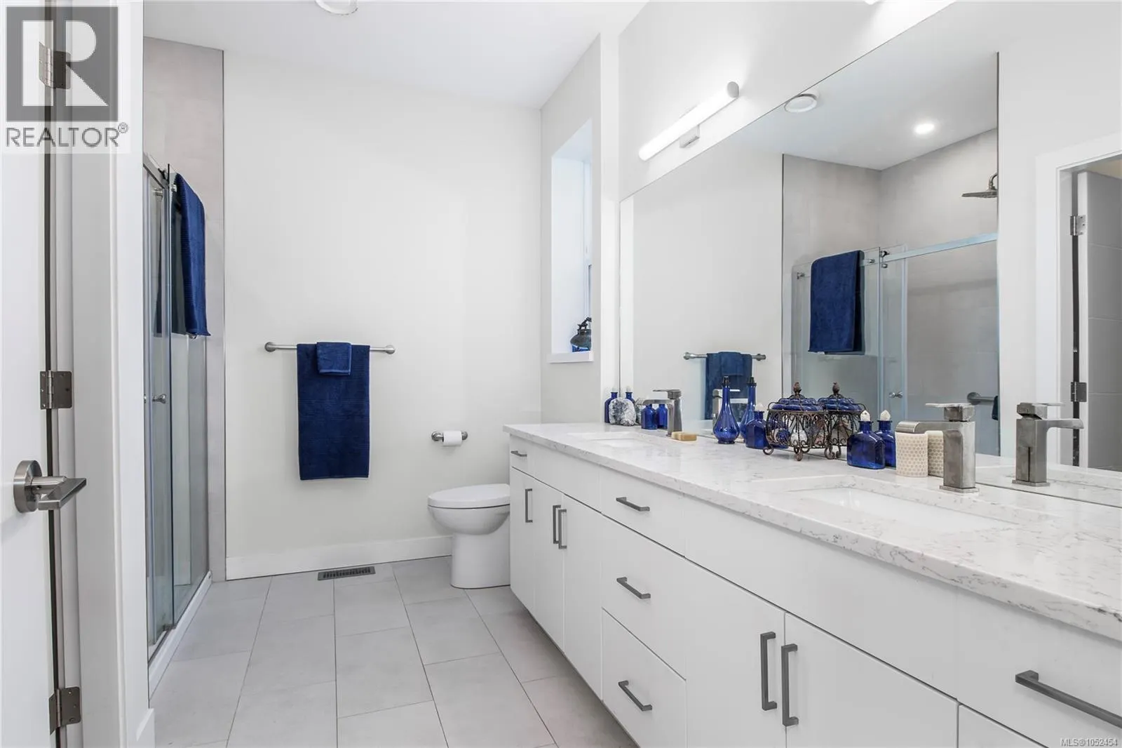 2 200 Nikola Rd