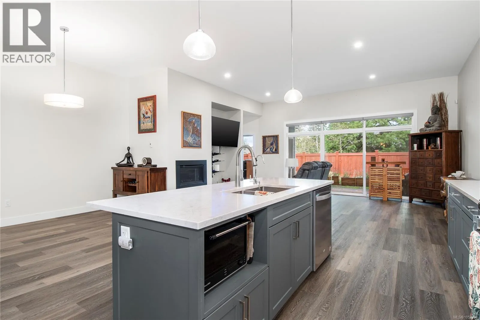 2 200 Nikola Rd