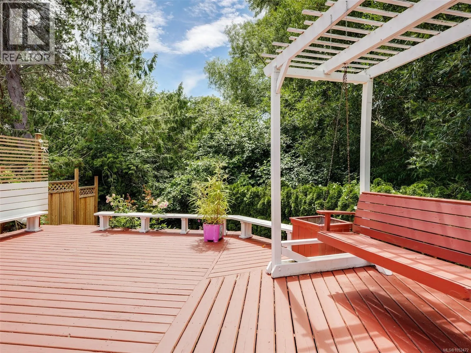 1395 Epsom Close