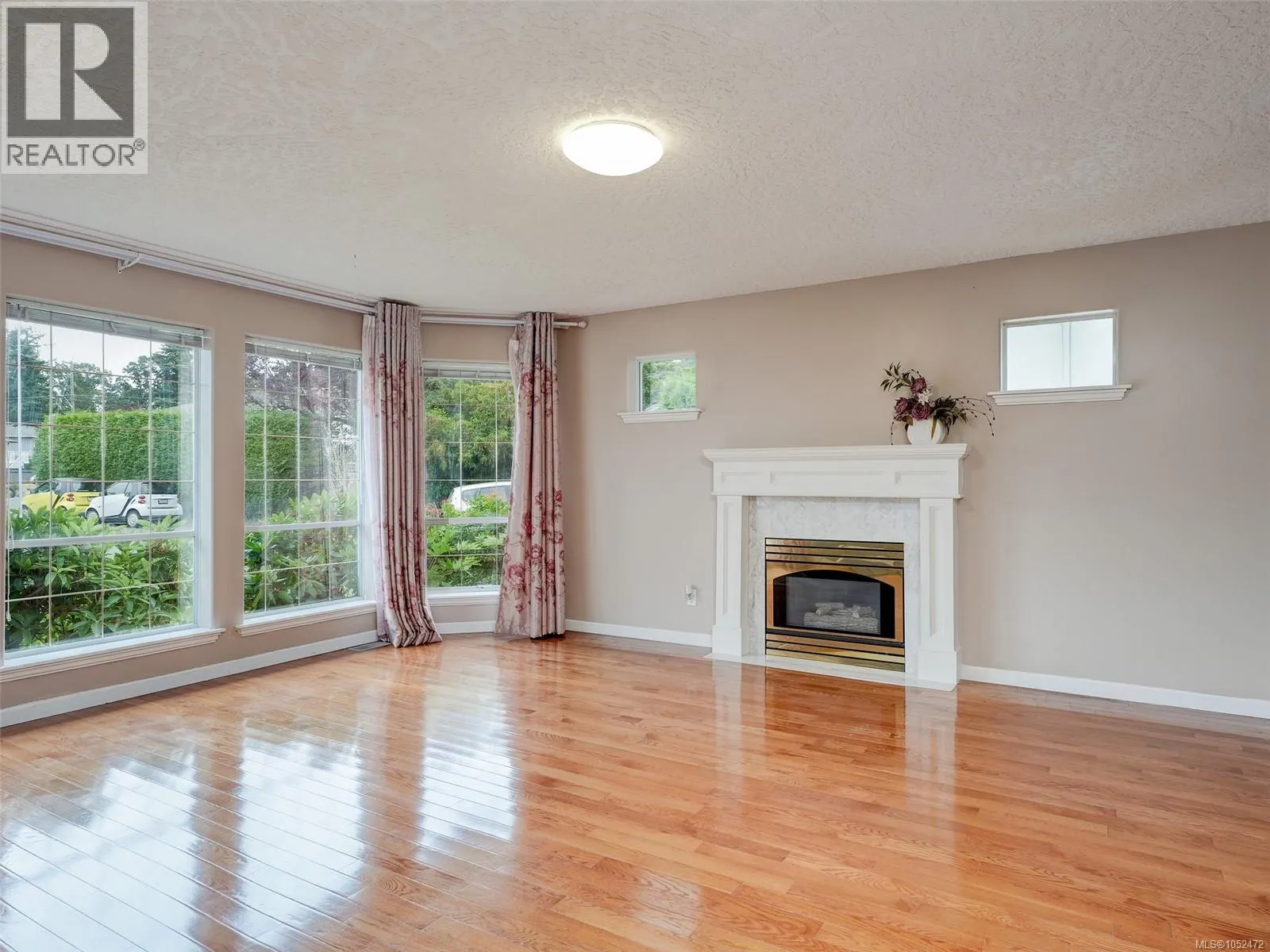 1395 Epsom Close