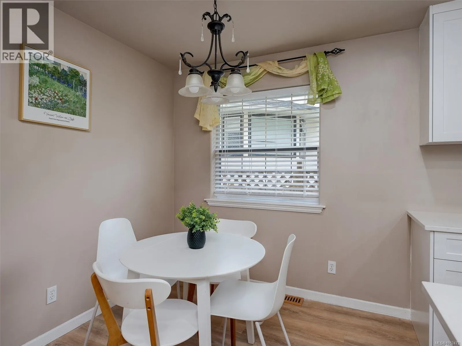 1395 Epsom Close