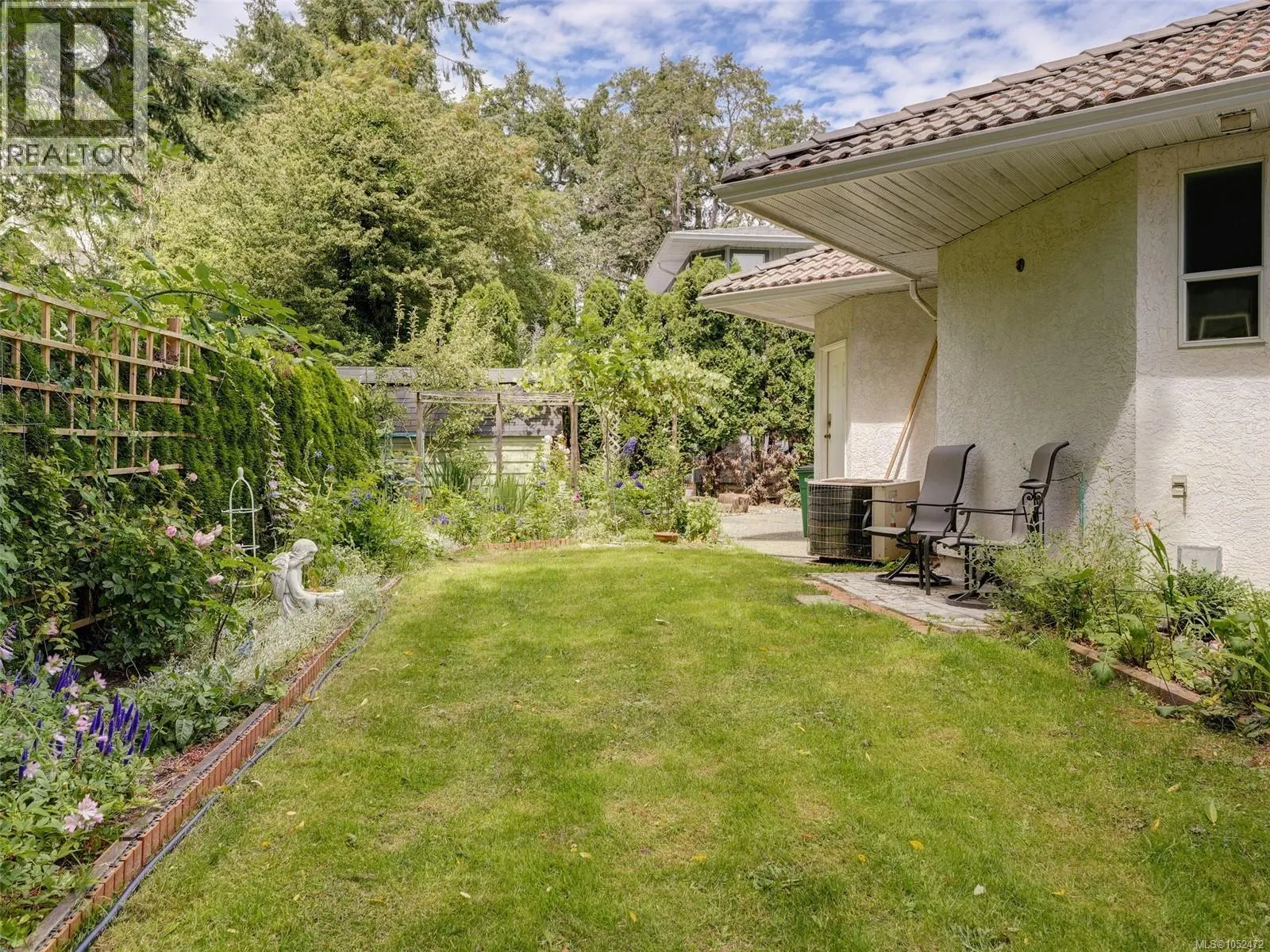 1395 Epsom Close