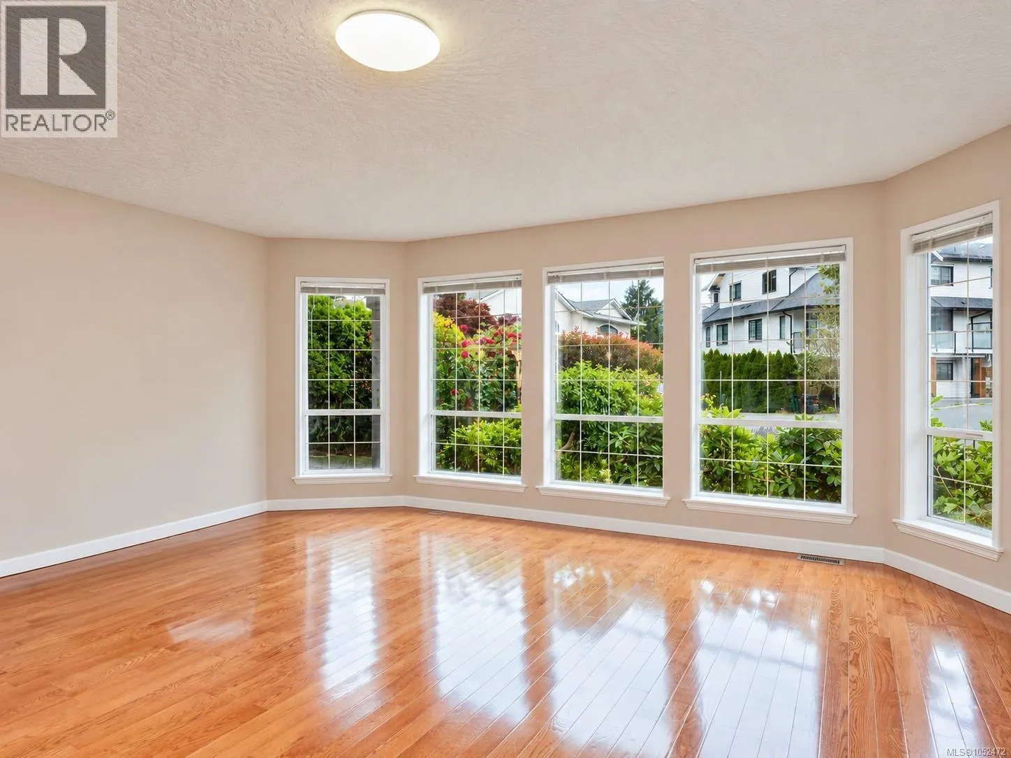 1395 Epsom Close