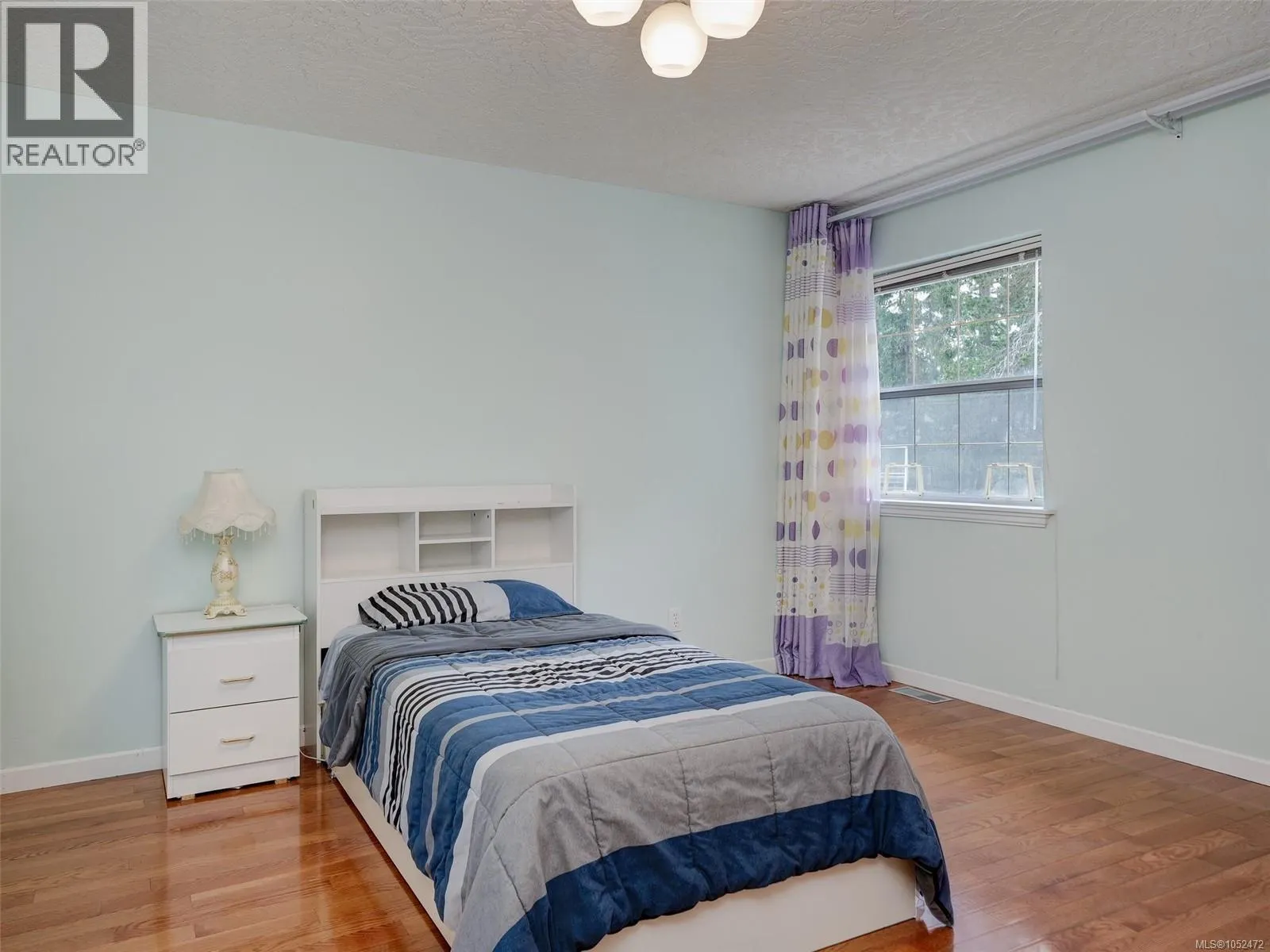 1395 Epsom Close