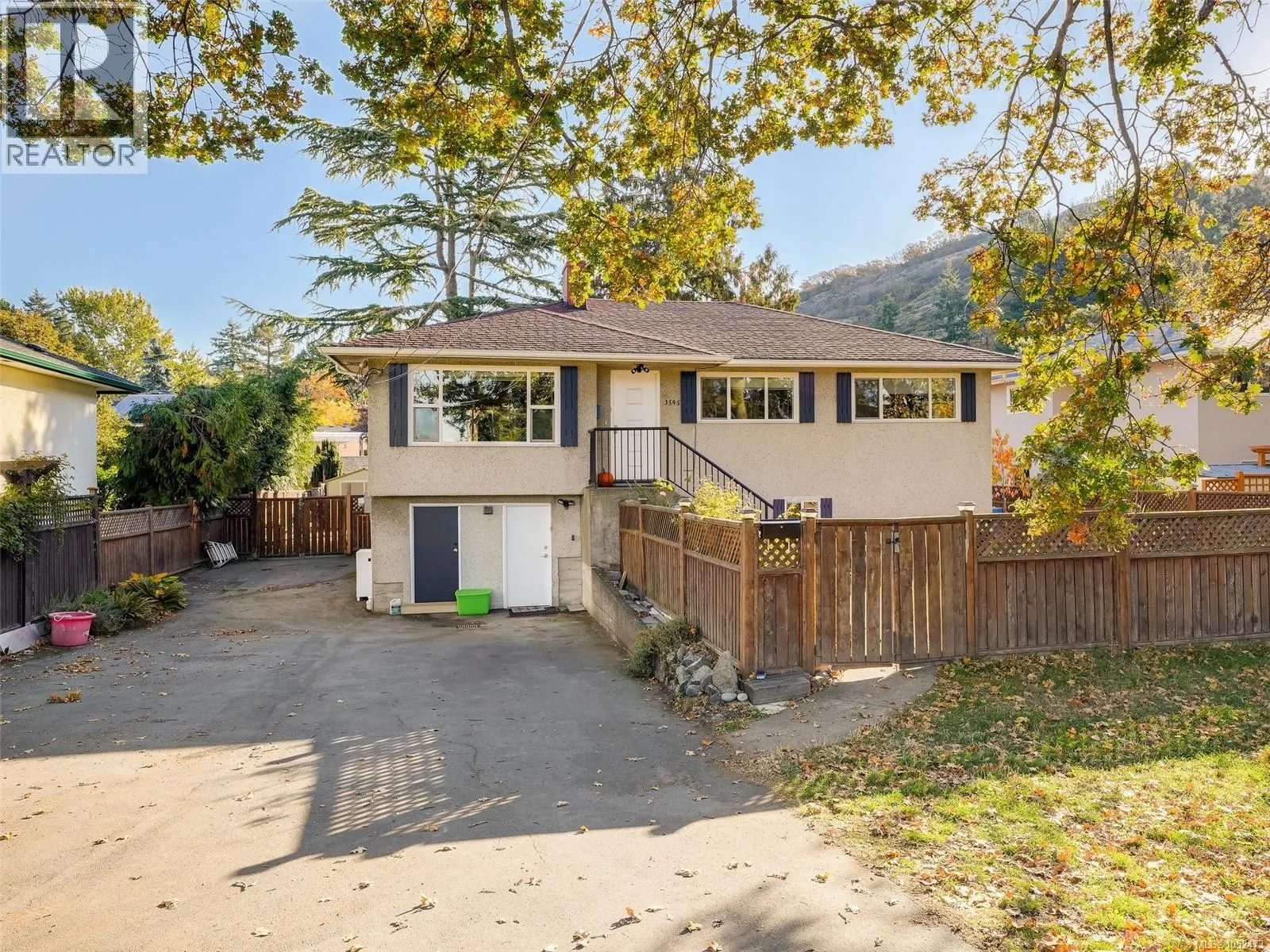 3595 Richmond Rd