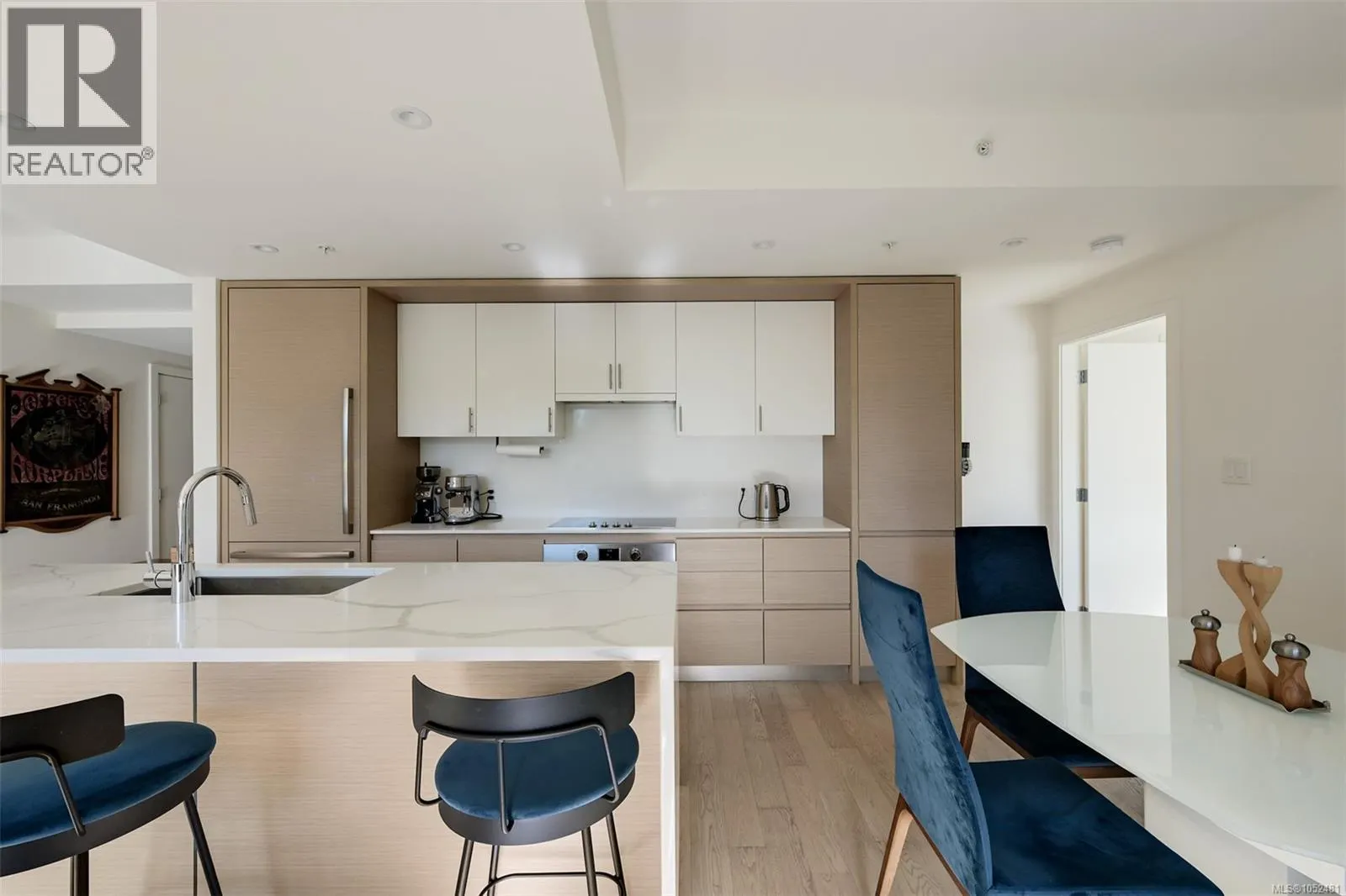307 550 Michigan St