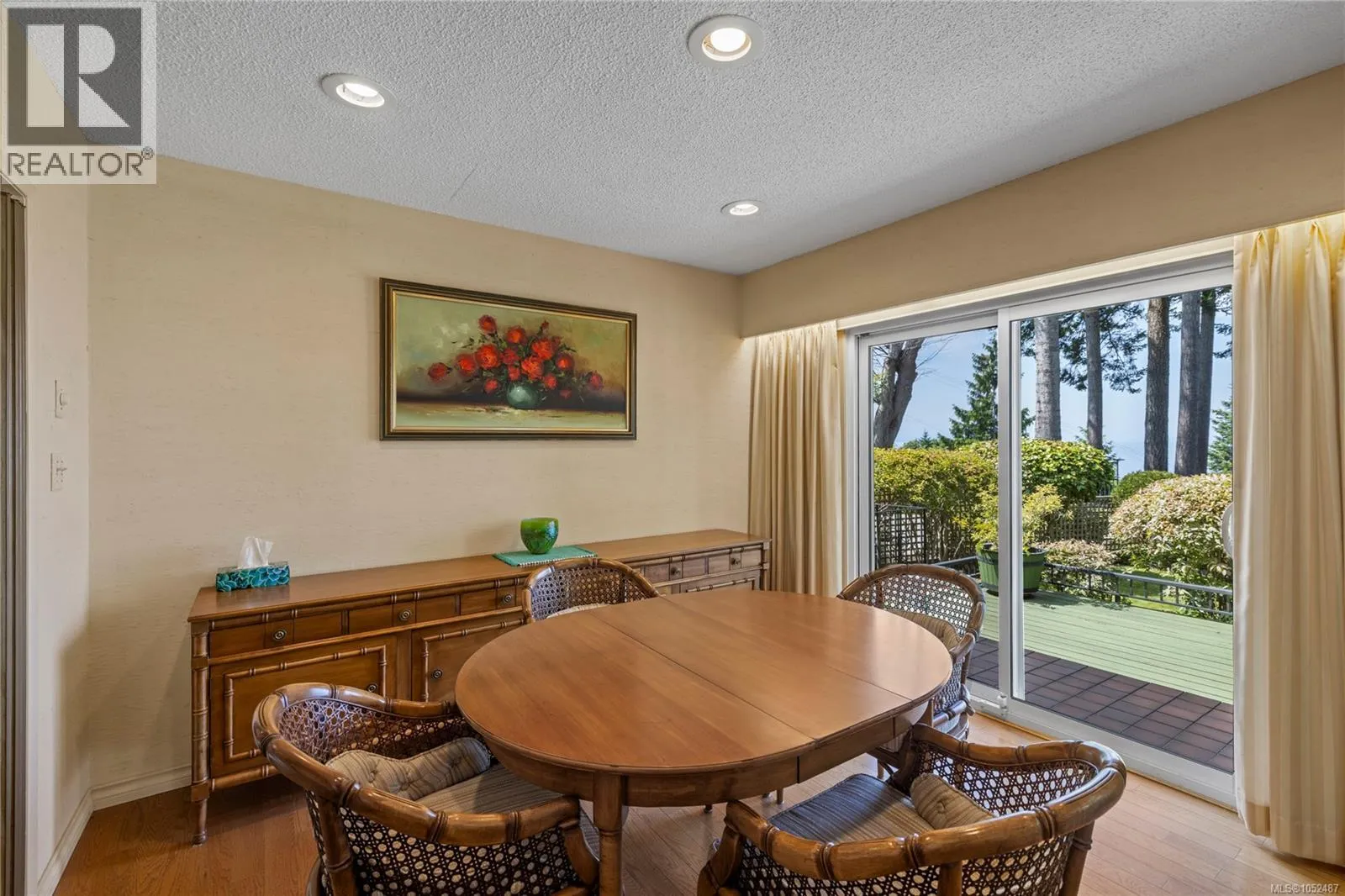 489 Bayview Terr