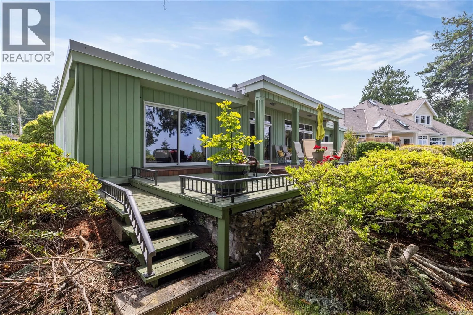 489 Bayview Terr