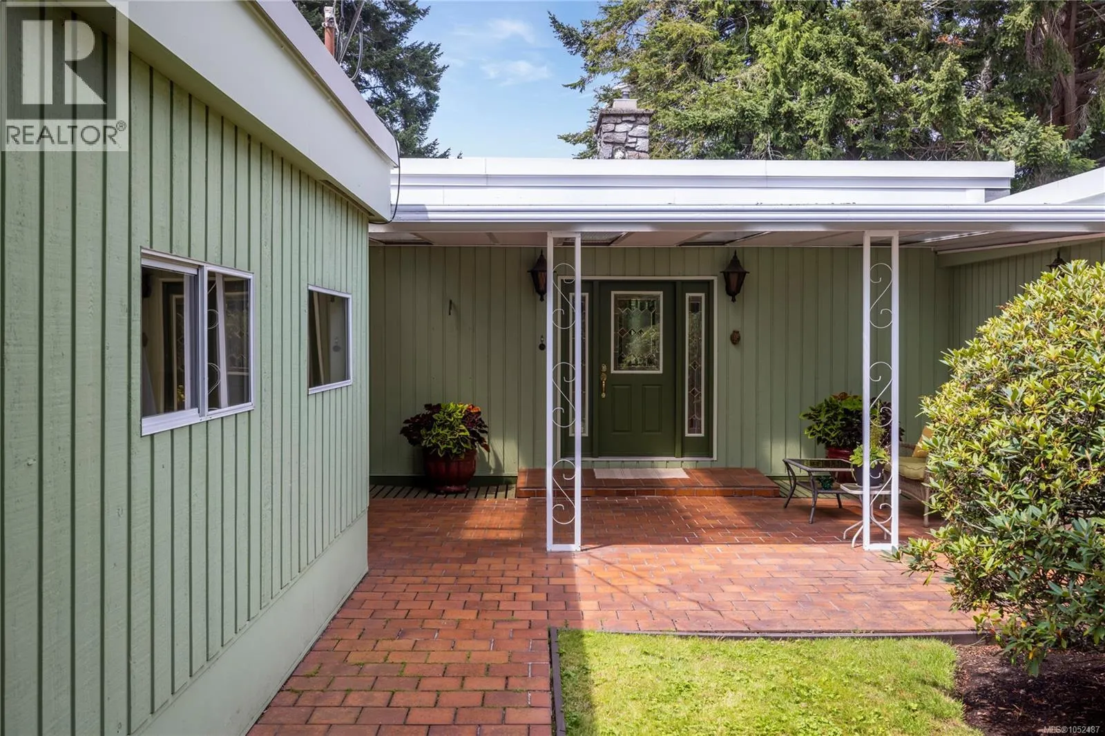 489 Bayview Terr