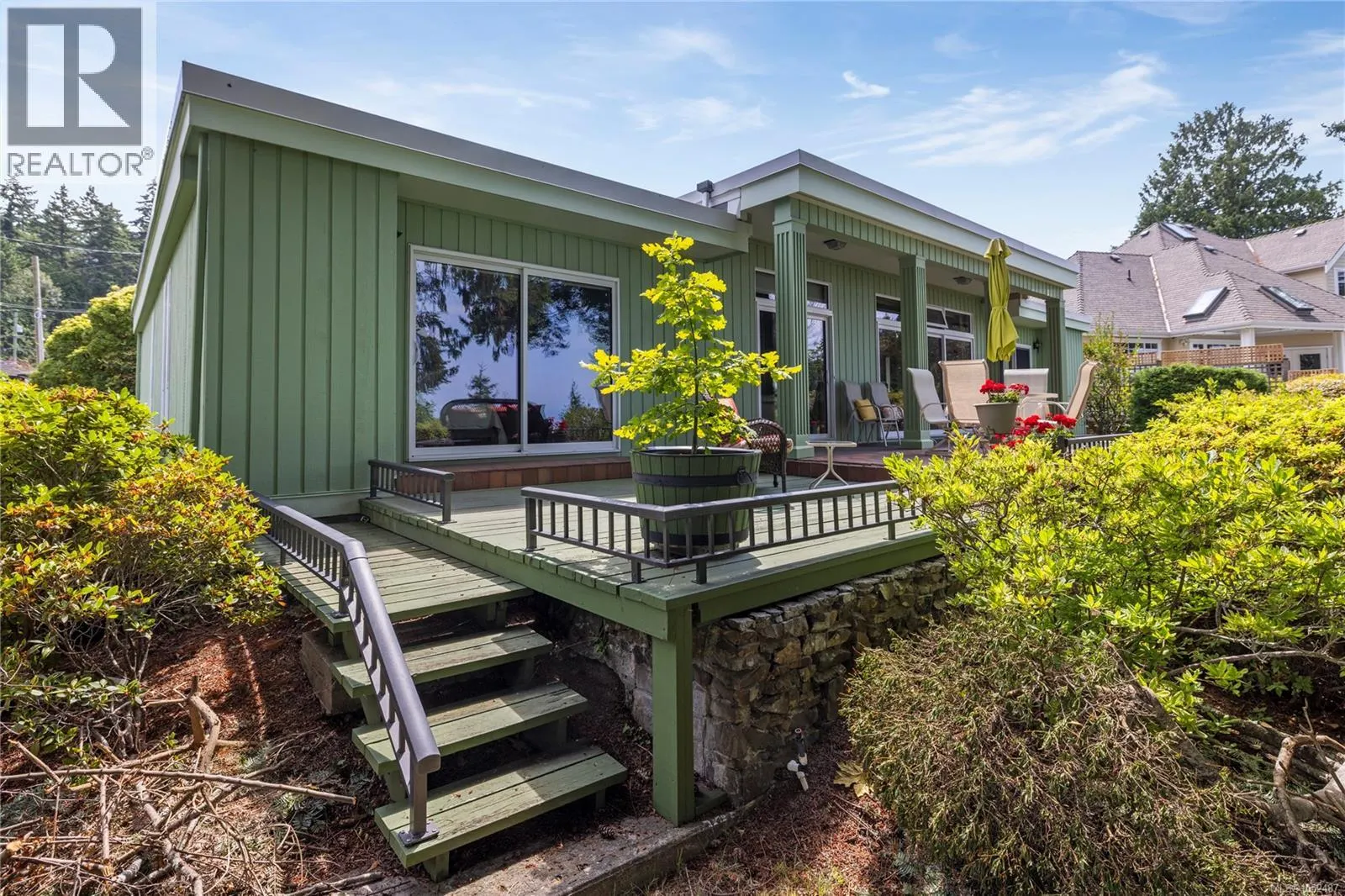 489 Bayview Terr