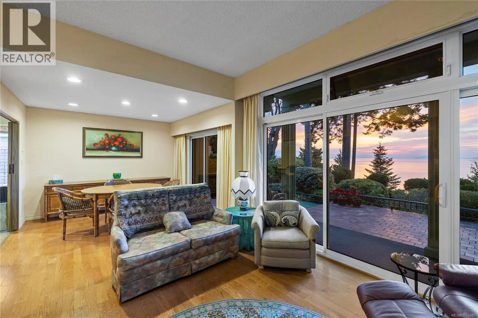 489 Bayview Terr