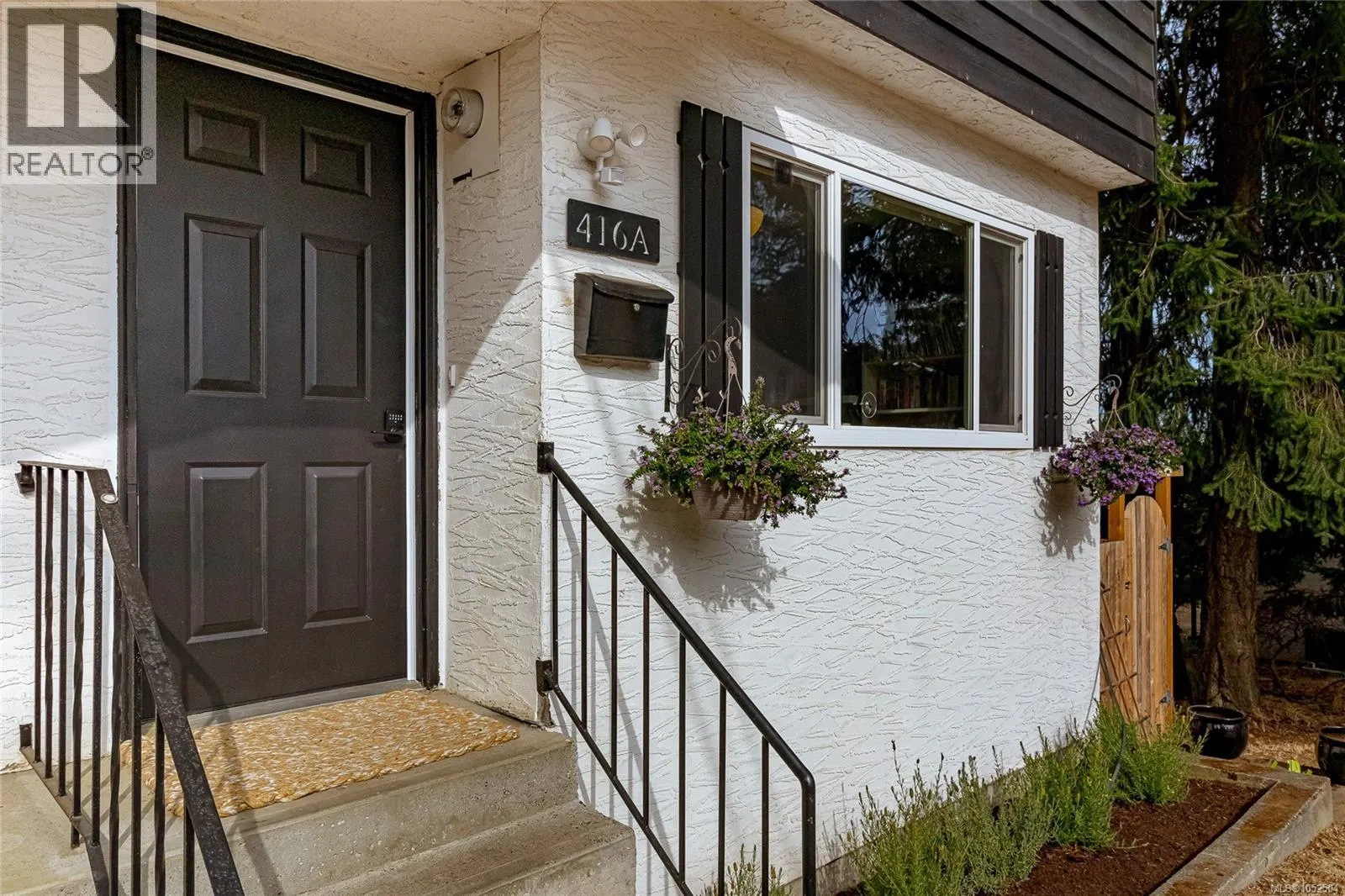 A 416 GAMBLE Pl