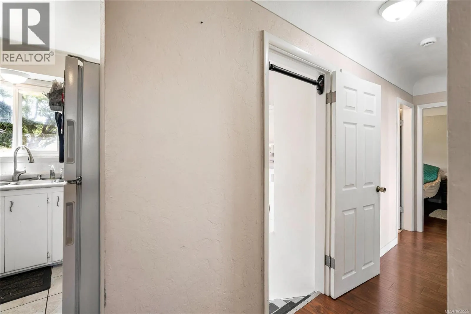 565 Baker St