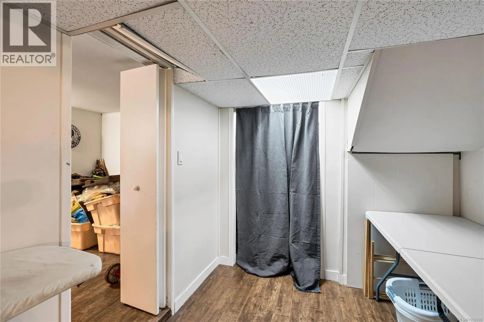 565 Baker St